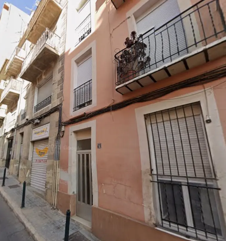 CL Doctor Sempere, 41 Es:1 Pl:-1 Pt:01 Alcoy 03803 Alicante 