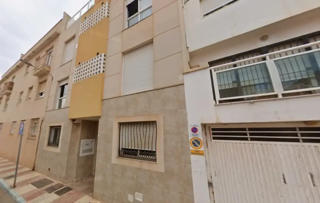 Piso en venta en cesión de remate situado en CL San José Obrero, 103 Es:E Pl:00 Pt:A Roquetas de Mar 04740 Almería