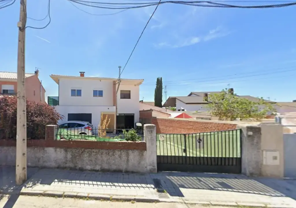 Venta de casa baja en cesión de remate situada en CL Palomares,14 Fuente el Saz de Jarama 28140 Madrid