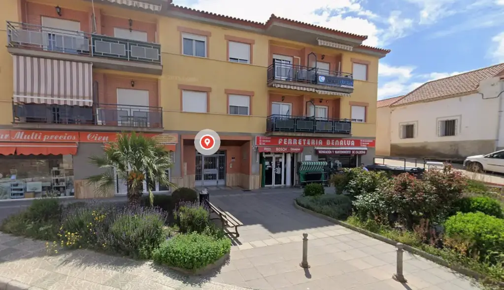 Piso en venta en cesión de remate situado en Plaza Los Emigrantes, 2 Es:1 Pl:02 Pt:E Benalúa 18510 Granada