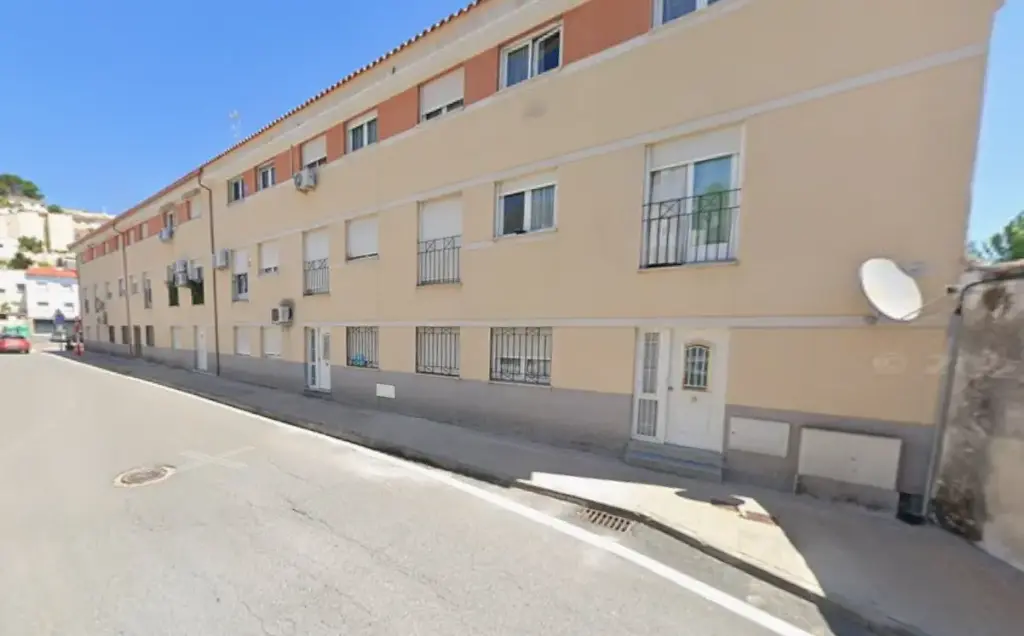 Piso en venta en cesión de remate situado en Carretera Perales 7 Piso 1 Puerta B Valdelaguna 28391 Madrid 