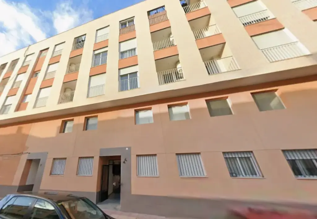 Piso en venta en cesión de remate situado en CL Almirall Roger Lluria, 16(A) Es:2 Pl:03 Pt:F El Campello 03560 Alicante
