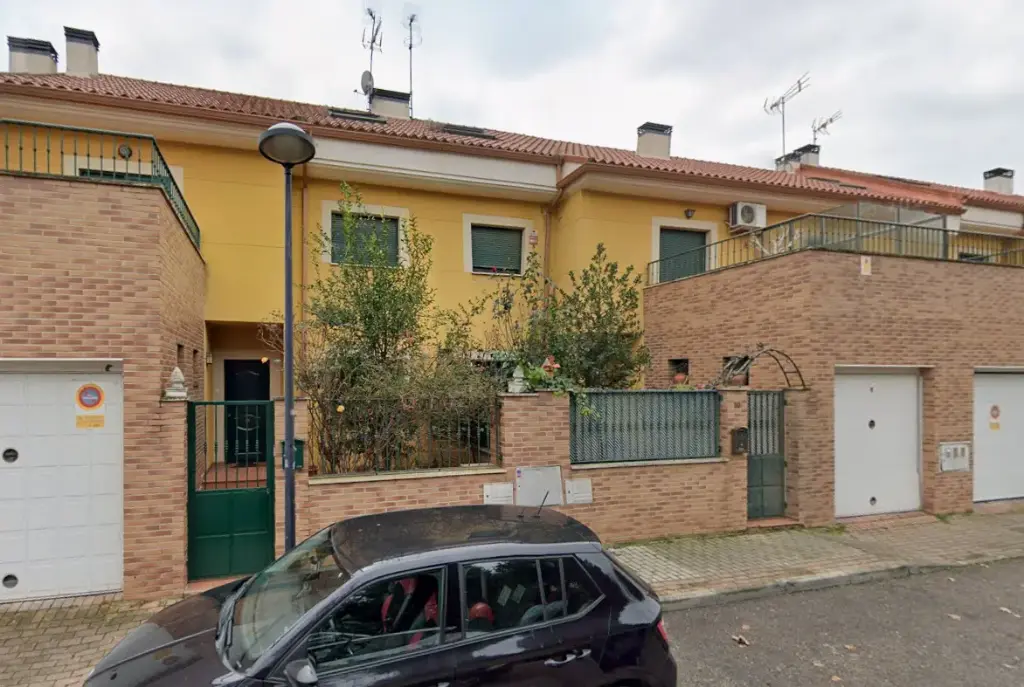 Chalet adosado en venta en cesión de remate situado en CL Archipiélago Cabrera, 59 Ciempozuelos 28350 Madrid 