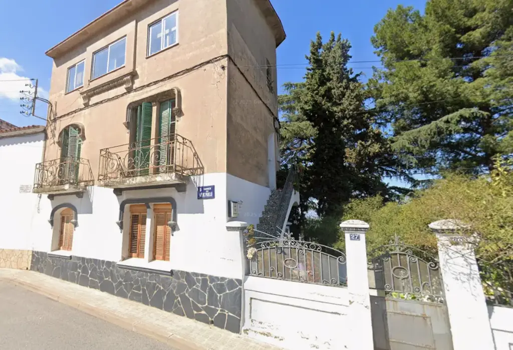 Piso en venta en cesión de remate situado en CL Vicenc Perelló, 27 Es:1 Pl:01 Pt:01 Gelida 08790 Barcelona 