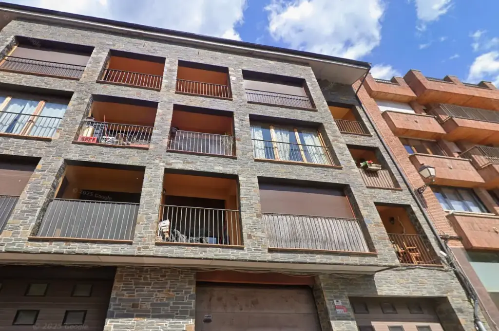 Piso en venta en cesión de remate situado en CR De Ribas, 33 N2-35 Es:1 Pl:01 Pt:04 Guardiola de Berguedá 08694 Barcelona 