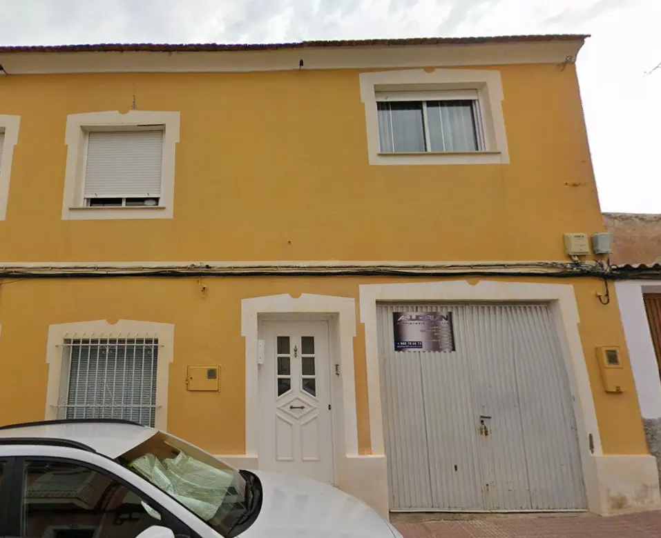 Casa baja en venta en cesión de remate situada en CL Venezuela, 3 Totana 30580 Murcia 