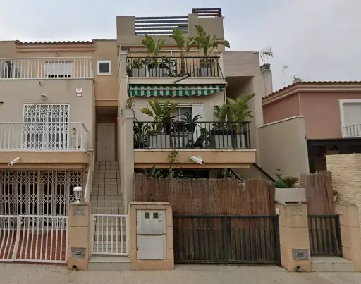 Chalet adosado en venta de cesión de remate situada en CL Príncipe de Asturias, 29 Bigastro 03380 Alicante